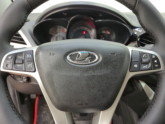 Lada (ВАЗ) Vesta Luxe Multimedia, 2019 года, пробег 92805 км