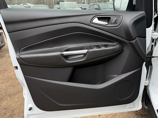 Ford Kuga Trend, 2016 года, пробег 114290 км