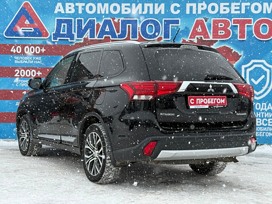 Mitsubishi Outlander Instyle, 2015 года, пробег 195496 км