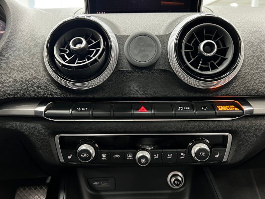 Audi A3 Sport, 2018 года, пробег 229251 км