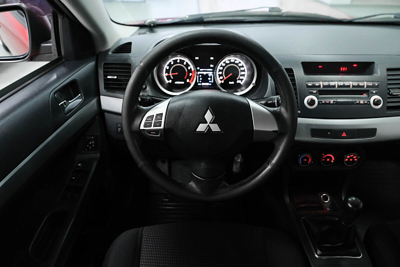 Mitsubishi Lancer, 2011 года, пробег 256000 км