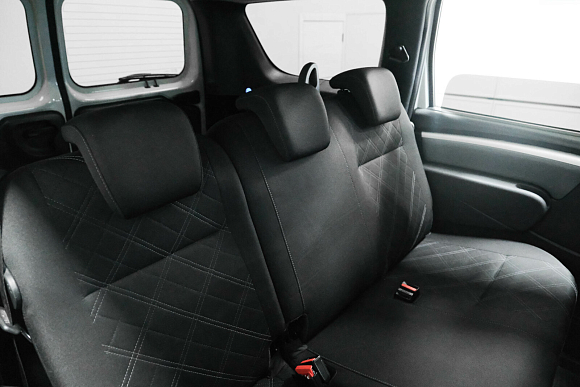 Lada (ВАЗ) Largus Luxe (5 мест), 2019 года, пробег 203000 км