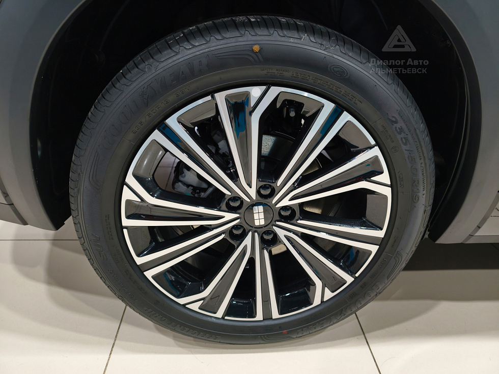 Geely EX5 EM-i Max, черный