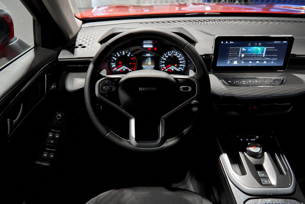 Haval Jolion Комфорт, красный