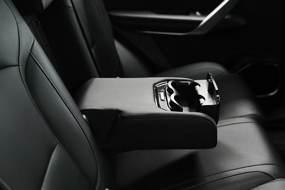 Geely Atlas Pro Luxury, 2023 года, пробег 99500 км