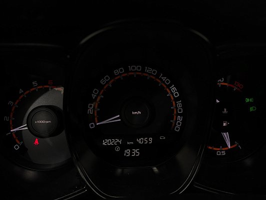 Lada (ВАЗ) Vesta Comfort, 2018 года, пробег 122211 км