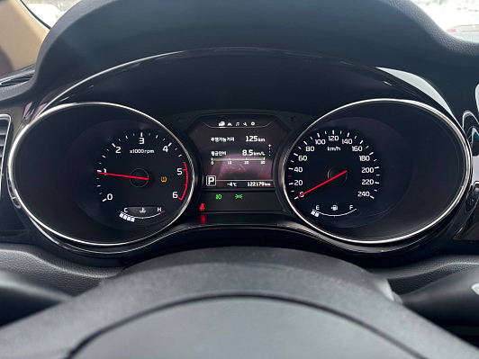 Kia Carnival, 2018 года, пробег 122150 км