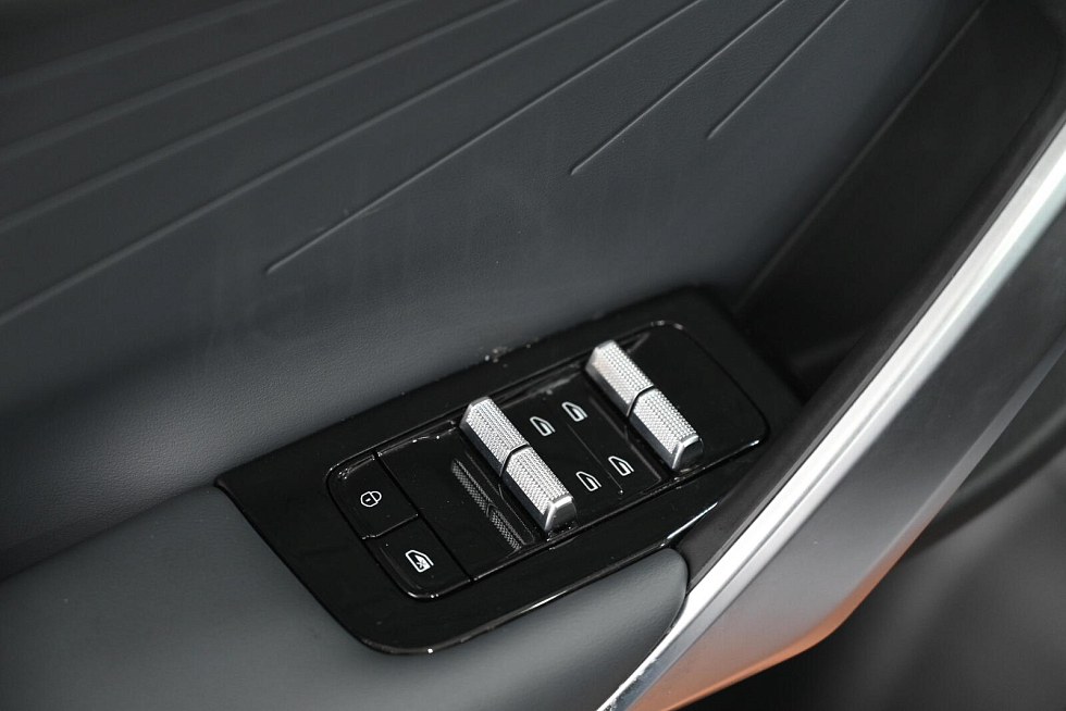 Geely Atlas Флагман, голубой