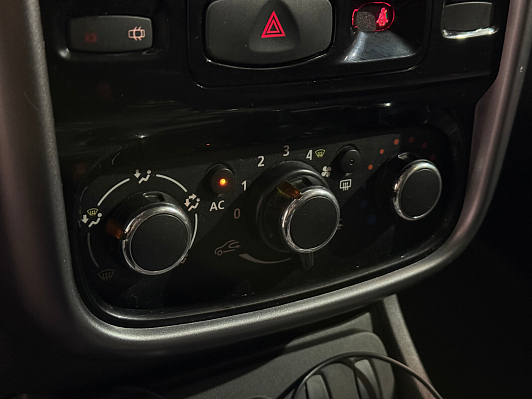 Renault Duster Privilege, 2012 года, пробег 193000 км