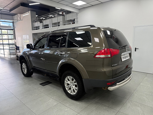 Mitsubishi Pajero Sport, 2014 года, пробег 195000 км
