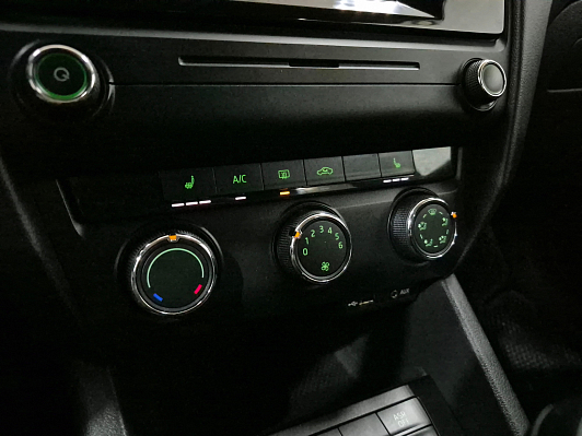 Skoda Octavia Ambition, 2016 года, пробег 107565 км