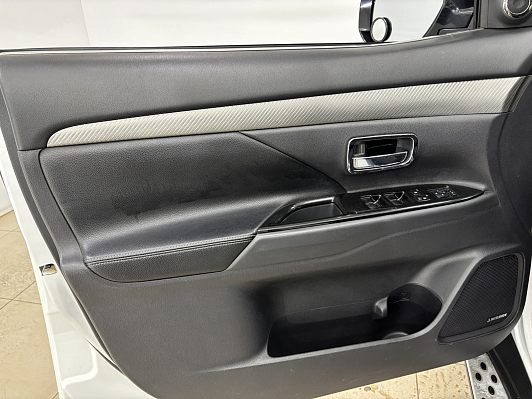 Mitsubishi Outlander Instyle, 2012 года, пробег 132867 км