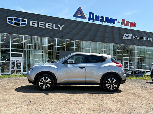 Nissan Juke XE, 2013 года, пробег 180000 км