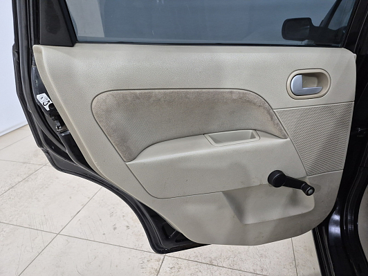 Ford Fiesta Comfort, 2004 года, пробег 220000 км
