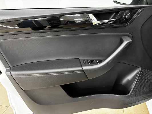 Skoda Rapid Hockey Edition Ambition, 2017 года, пробег 113017 км