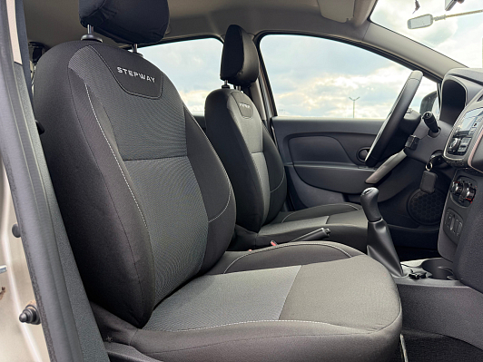 Renault Sandero Stepway Life, 2020 года, пробег 23600 км