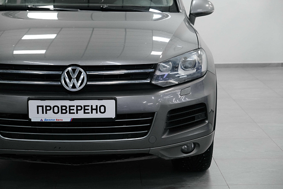 Volkswagen Touareg, 2011 года, пробег 261000 км