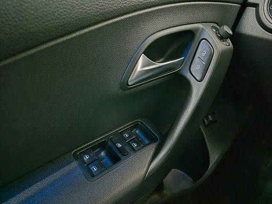 Volkswagen Polo Comfortline, 2019 года, пробег 93211 км