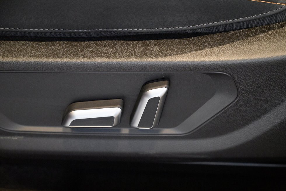Haval Jolion Техно +, красный