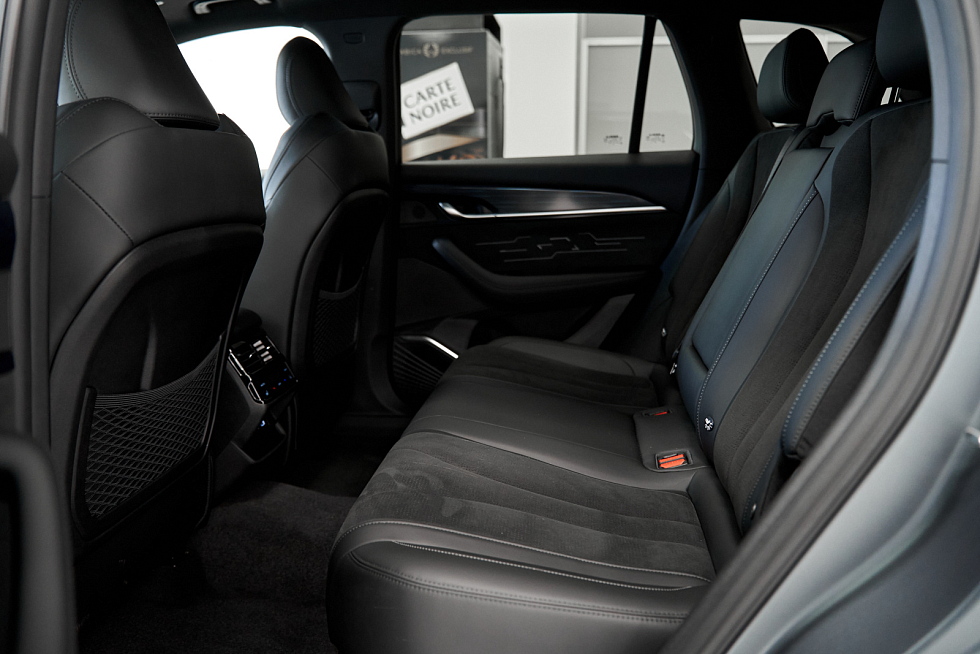 Geely Monjaro Exclusive, серый