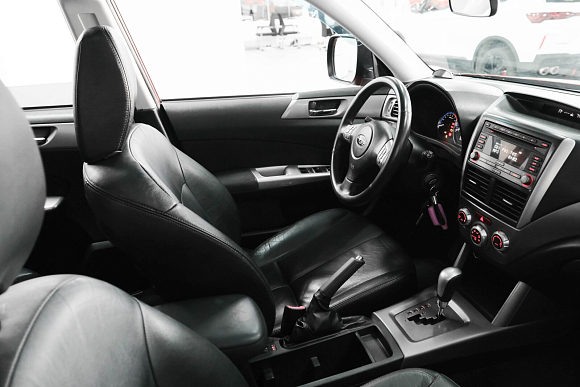 Subaru Forester 2.5XS (VR), 2010 года, пробег 234000 км