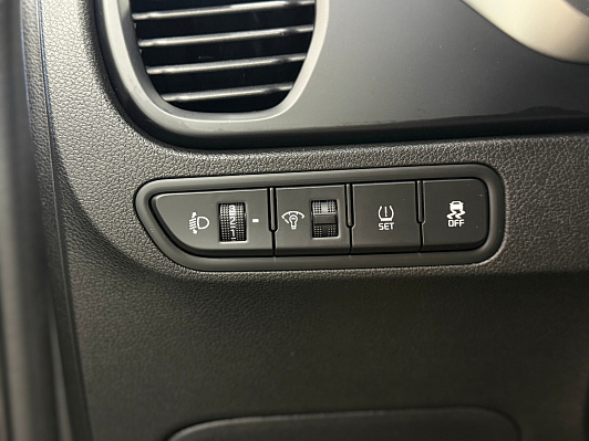 Kia Rio Luxe, 2021 года, пробег 102800 км