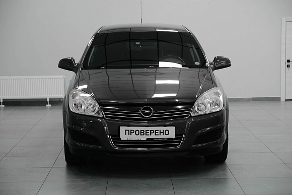 Opel Astra, 2011 года, пробег 120000 км