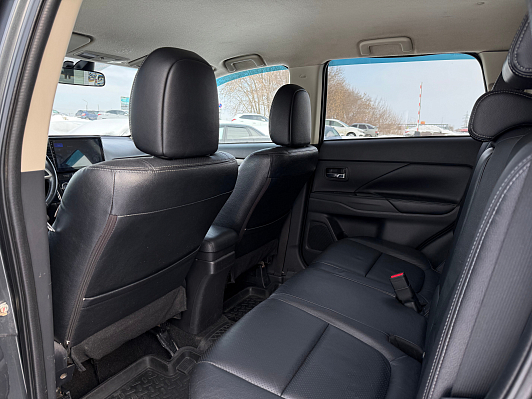 Mitsubishi Outlander Instyle, 2013 года, пробег 364136 км