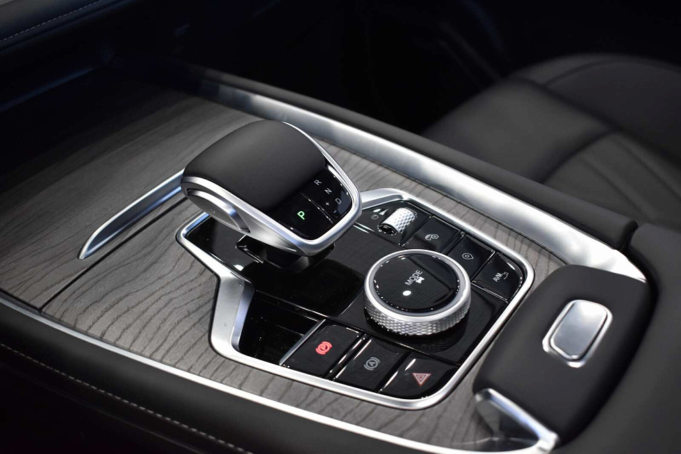 Chery Tiggo 8 Pro Max Ultimate 4WD, серебряный