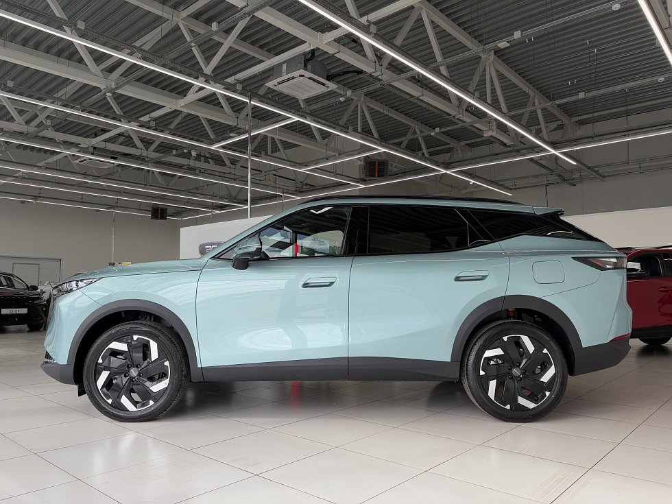 Omoda C7 Актив, зеленый