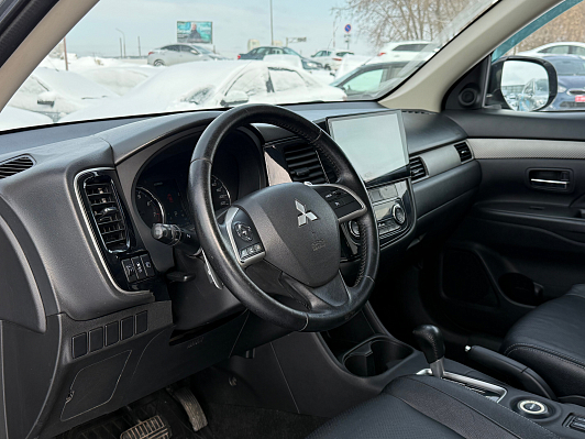 Mitsubishi Outlander Instyle, 2013 года, пробег 364136 км