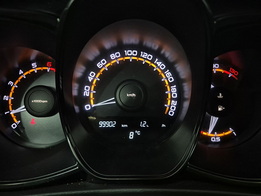 Lada (ВАЗ) Vesta Comfort Image, 2019 года, пробег 100000 км