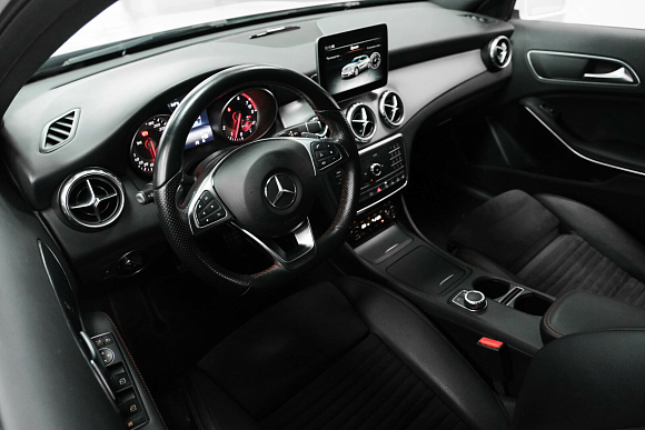 Mercedes-Benz GLA GLA 250 4MATIC Особая серия, 2016 года, пробег 161675 км