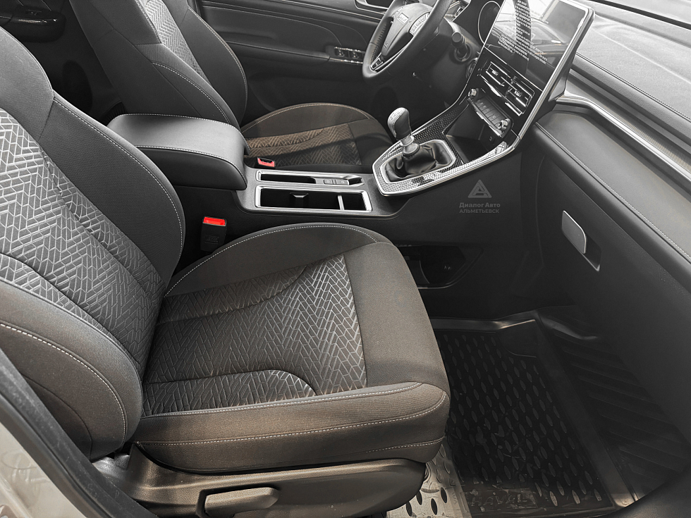 Haval M6 Старт, серебряный