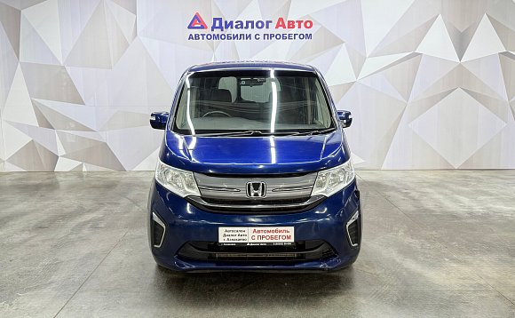 Honda Stepwgn, 2016 года, пробег 163270 км