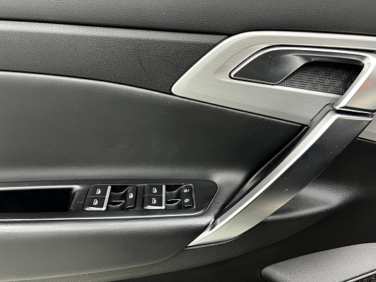 Geely Atlas Luxury, 2019 года, пробег 141981 км