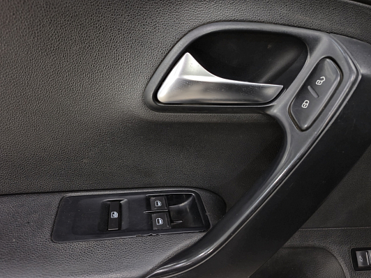 Volkswagen Polo Trendline, 2011 года, пробег 180221 км