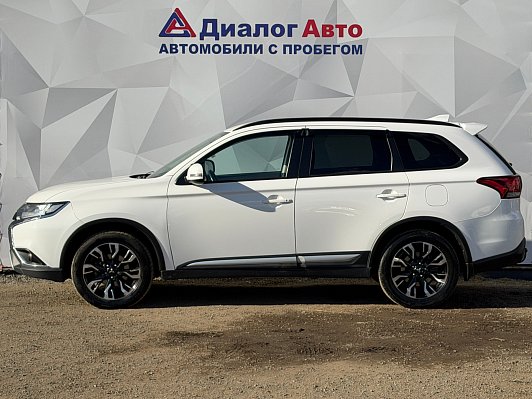 Mitsubishi Outlander Intense+, 2021 года, пробег 163500 км