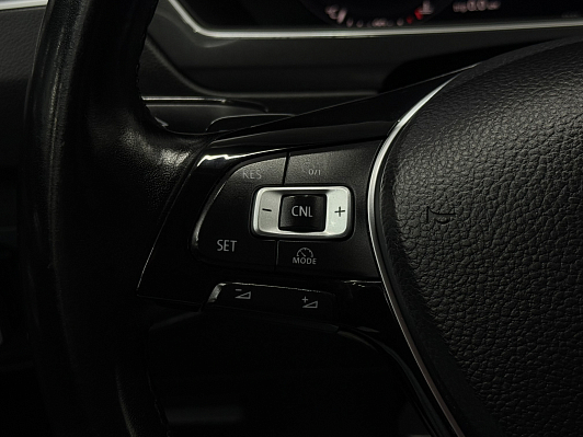 Volkswagen Tiguan Highline, 2018 года, пробег 124500 км