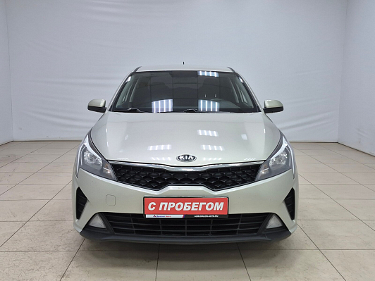 Kia Rio Luxe, 2020 года, пробег 86440 км