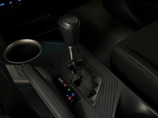 Toyota RAV4, 2013 года, пробег 121000 км