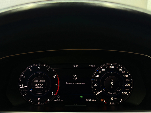 Volkswagen Tiguan Highline, 2018 года, пробег 124500 км