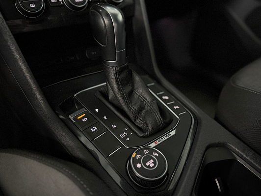 Volkswagen Tiguan, 2018 года, пробег 119000 км