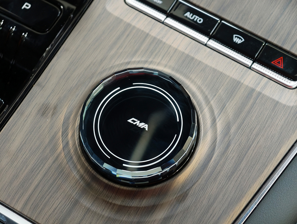 Geely Monjaro Flagship SE, зеленый