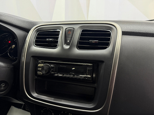 Renault Logan Access, 2015 года, пробег 157838 км