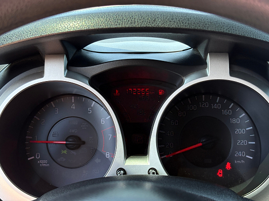 Nissan Juke XE, 2013 года, пробег 180000 км