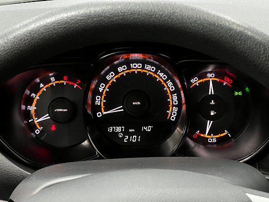 Lada (ВАЗ) Vesta Comfort, 2019 года, пробег 137000 км