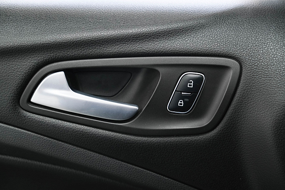 Ford Kuga Trend, 2017 года, пробег 251000 км