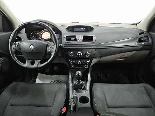 Renault Megane, 2010 года, пробег 235128 км