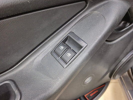 Lada (ВАЗ) Granta, 2015 года, пробег 101749 км